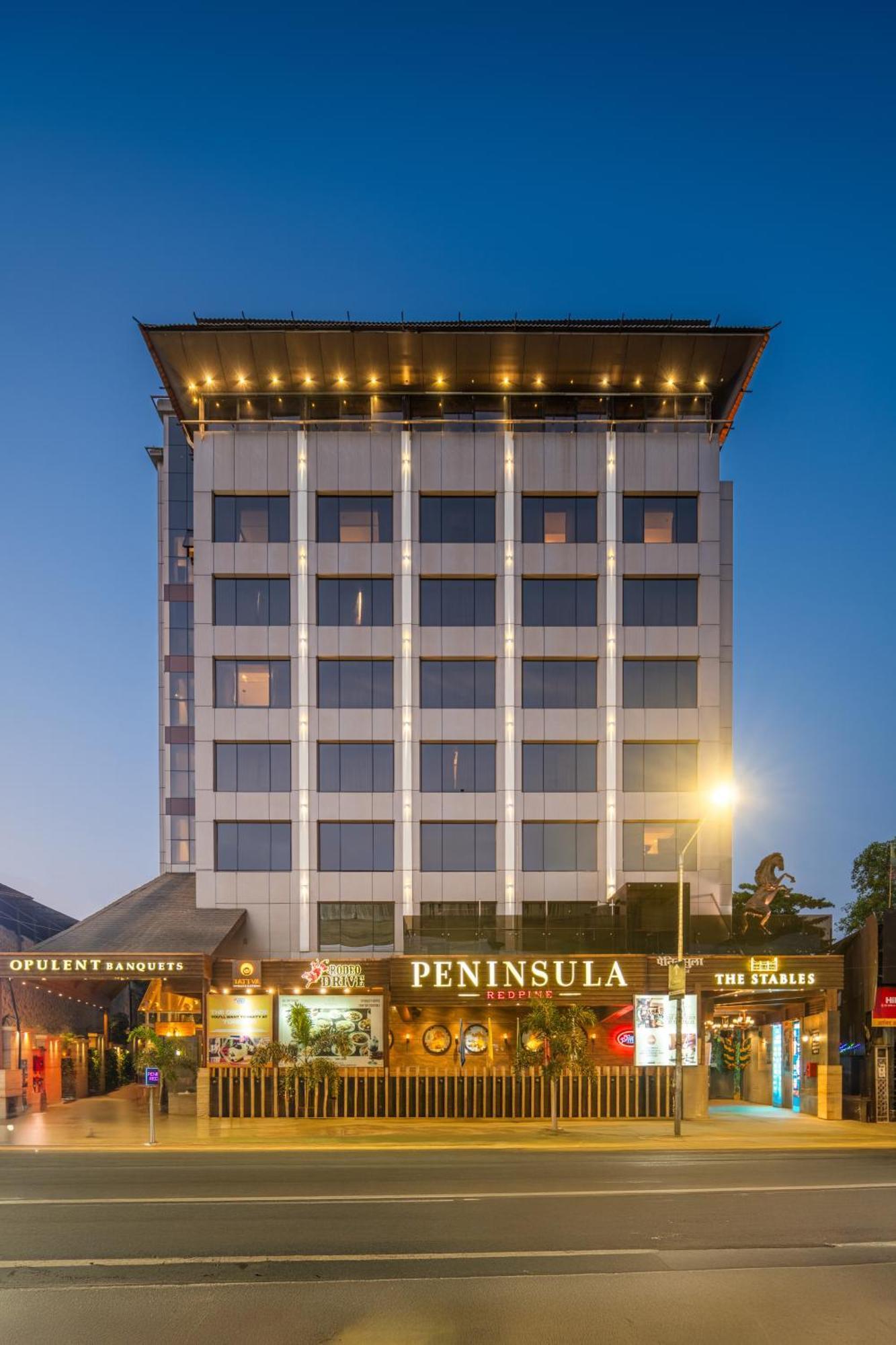 Hotel Peninsula Redpine Mumbai Exterior photo
